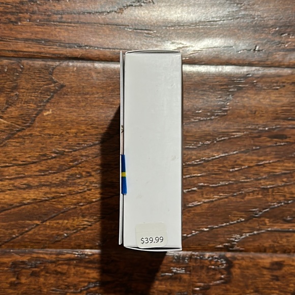 NWT AirPods Case 1st & 2nd Generation - Picture 4 of 5